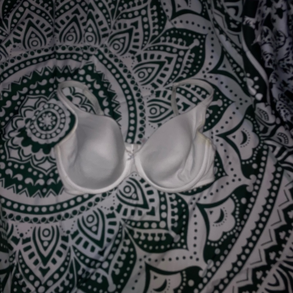Women’s bra sz 38DDD Cacique white